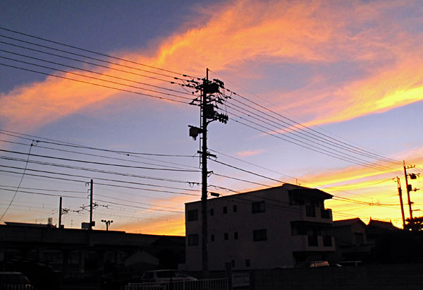 話すツバメも去りて・・