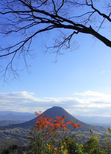 ある晴れた日の午後角山の山頂より　